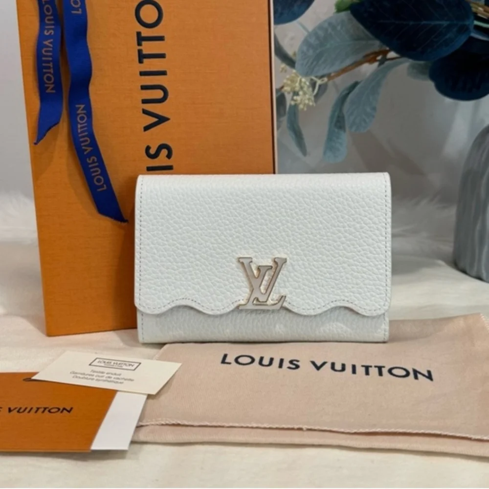 Louis Vuitton Capushell Capucines Wallet New VERY RARE 2023